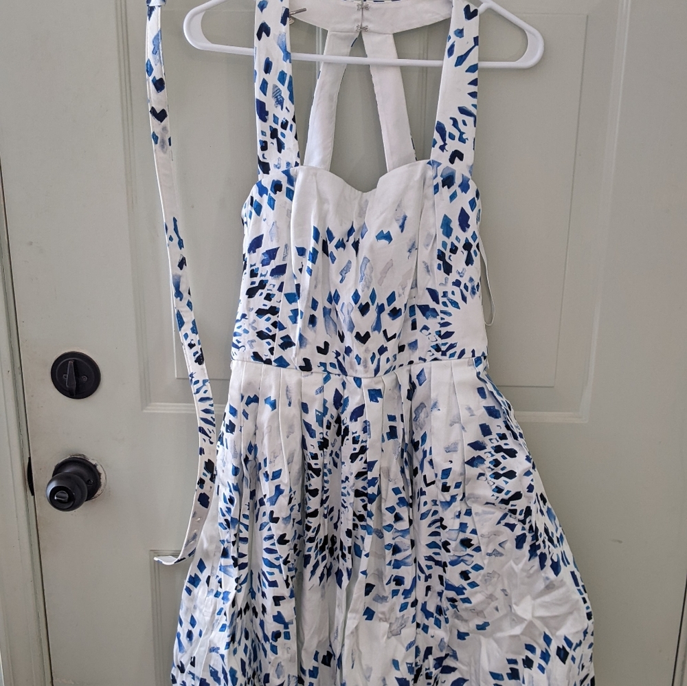 🌟NWT🌟 - White Dress with Blue Bursts